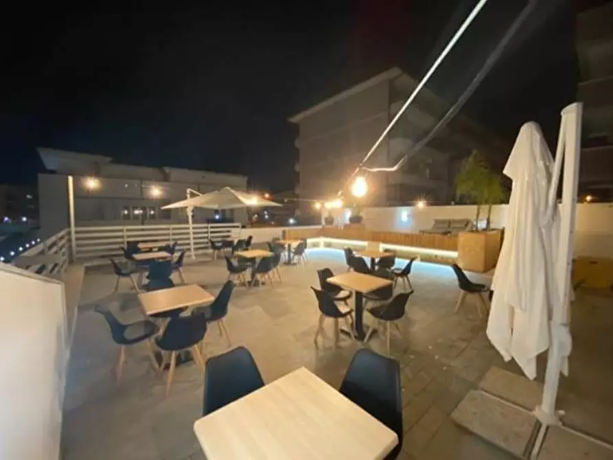 Immagine 17 di Attività commerciale in vendita  in VIALE DELLA LIBERTA' a Casagiove