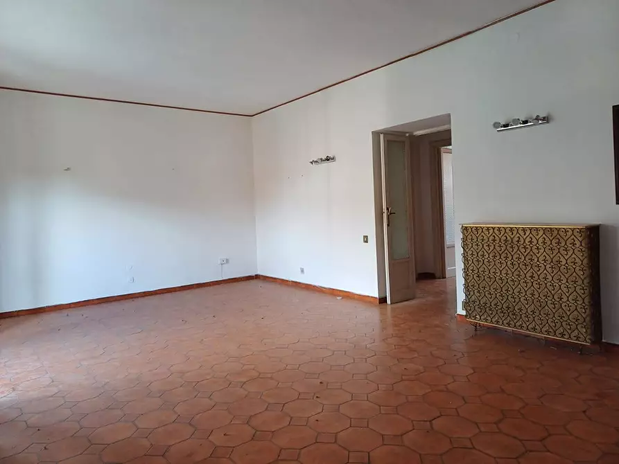 Immagine 3 di Appartamento in vendita  in VIA CECCANO a Caserta