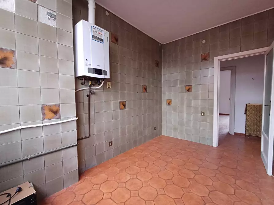 Immagine 8 di Appartamento in vendita  in VIA CECCANO a Caserta