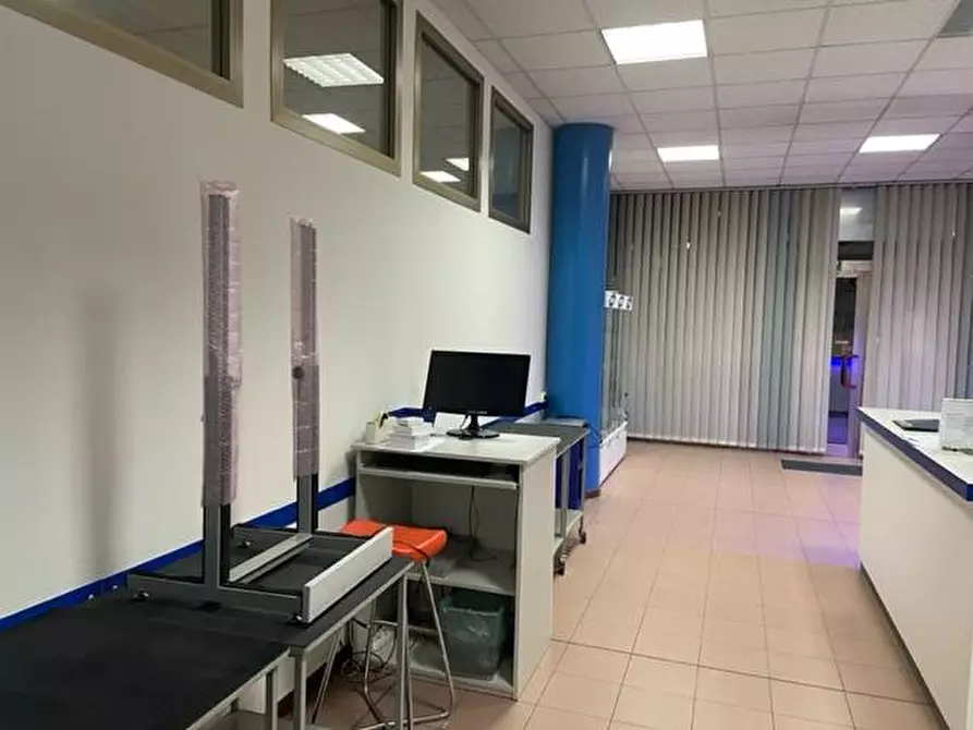 Immagine 4 di Negozio in vendita  in Padova Uno a Padova