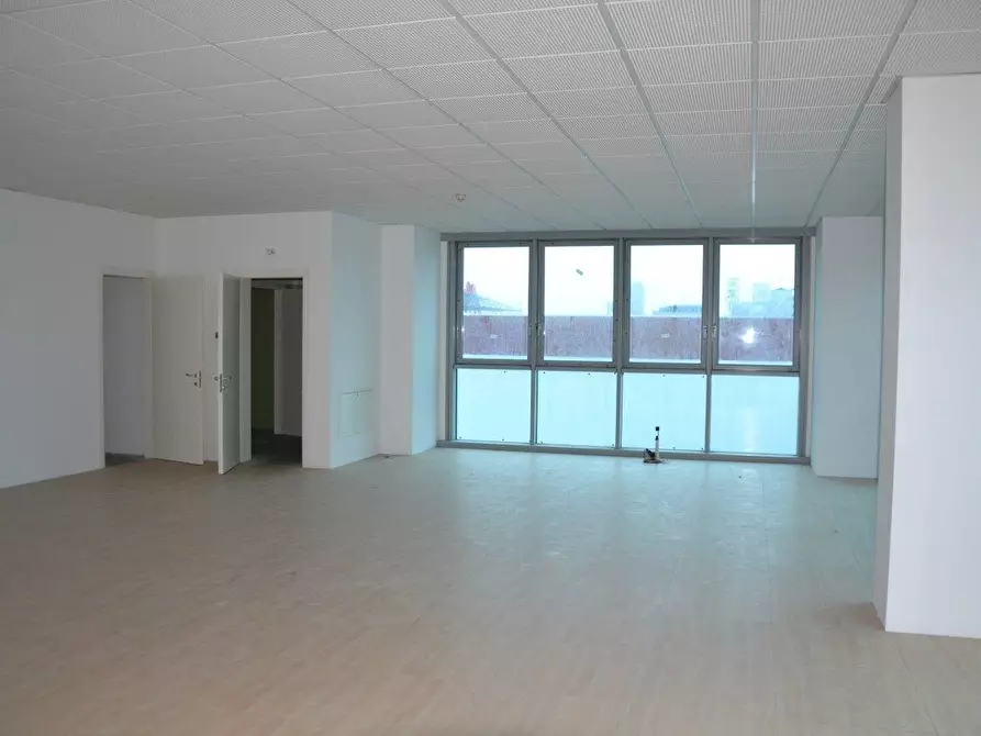 Immagine 9 di Ufficio in vendita  in VIA VENEZIA a Padova