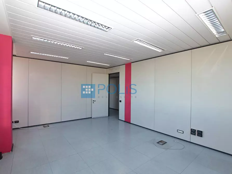 Immagine 14 di Ufficio in affitto  in Stanga a Padova