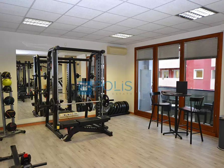 Immagine 11 di Ufficio in vendita  in Viale Dell' Industria a Padova