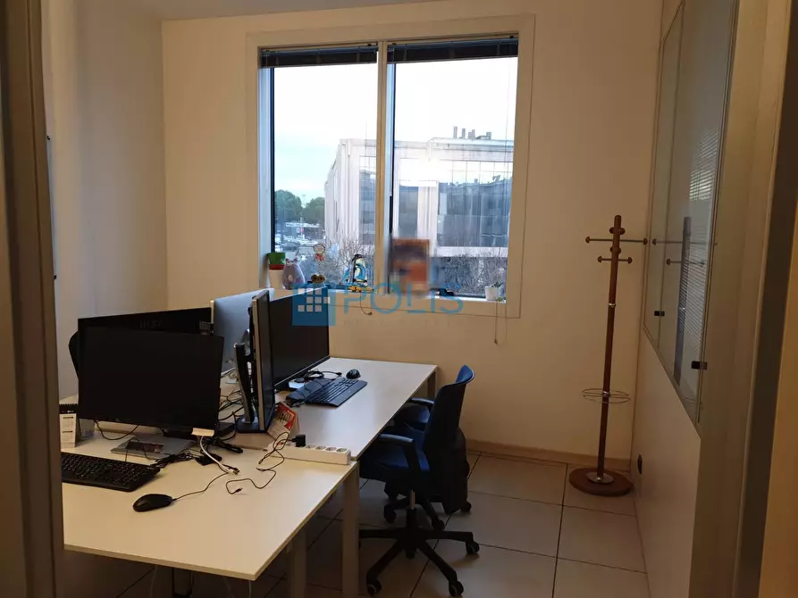 Immagine 12 di Ufficio in affitto  in Via Longhin a Padova