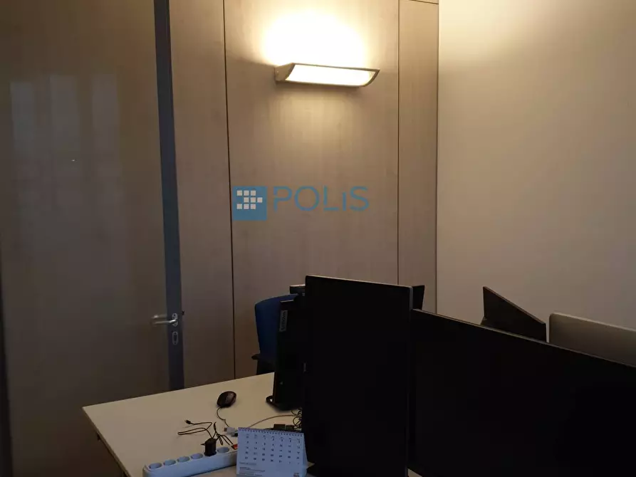 Immagine 22 di Ufficio in affitto  in Via Longhin a Padova