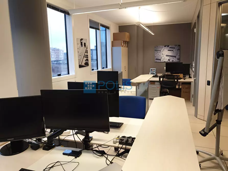 Immagine 17 di Ufficio in affitto  in Via Longhin a Padova