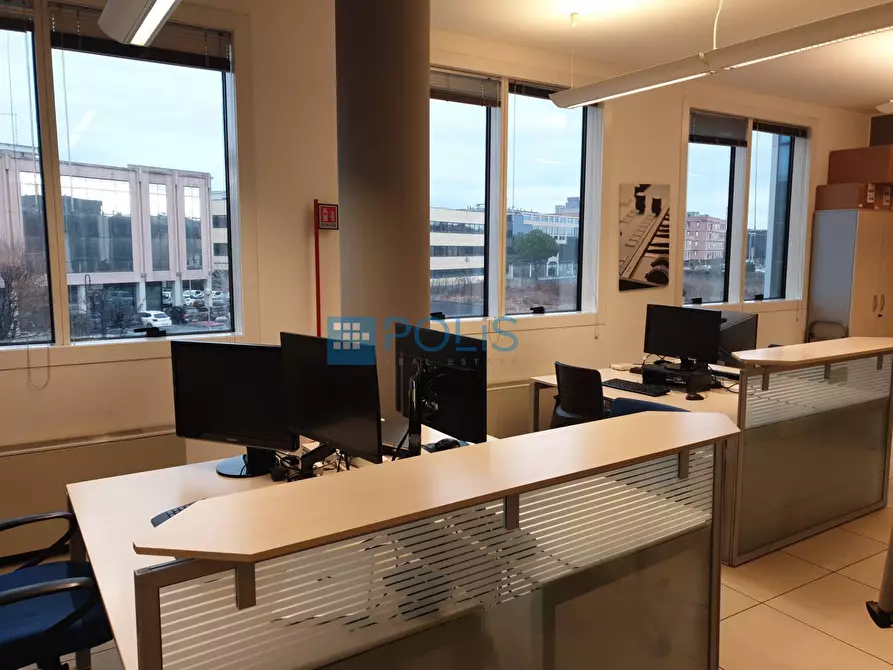 Immagine 7 di Ufficio in affitto  in Via Longhin a Padova