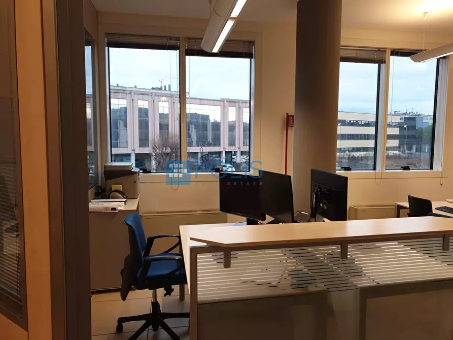 Immagine 18 di Ufficio in affitto  in Via Longhin a Padova