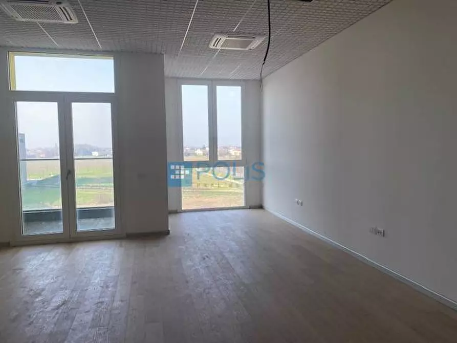 Immagine 2 di Ufficio in vendita  in PONTE SAN NICOLO' a Ponte San Nicolò