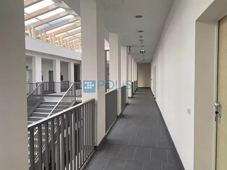 Immagine 5 di Ufficio in vendita  in PONTE SAN NICOLO' a Ponte San Nicolò