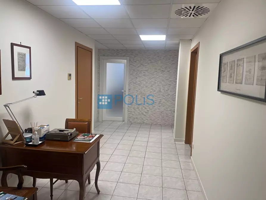 Immagine 6 di Ufficio in affitto  in Viale Navigazione Interna a Padova
