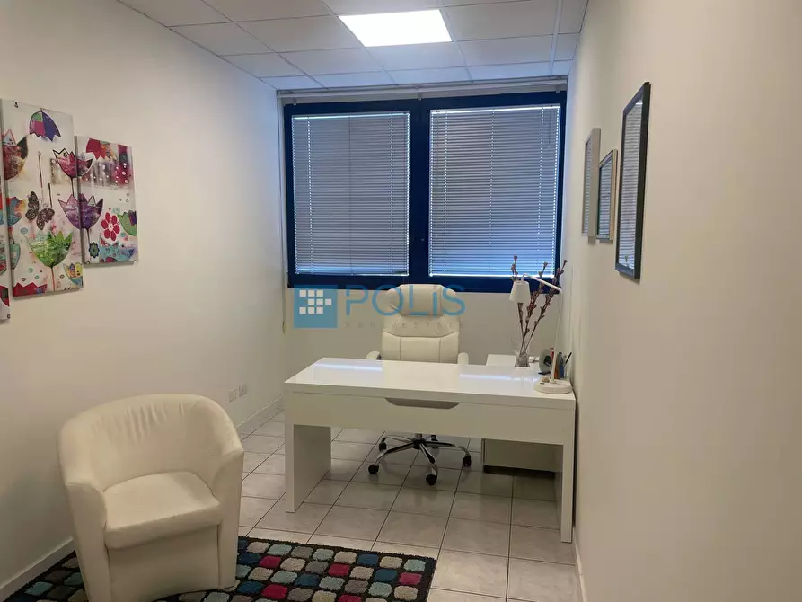 Immagine 8 di Ufficio in affitto  in Viale Navigazione Interna a Padova