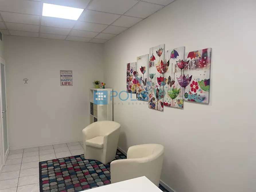 Immagine 10 di Ufficio in affitto  in Viale Navigazione Interna a Padova