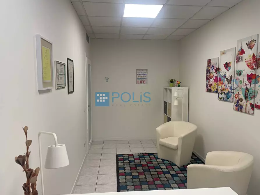 Immagine 13 di Ufficio in affitto  in Viale Navigazione Interna a Padova
