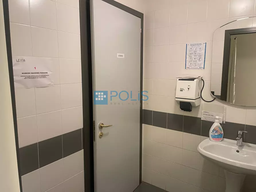 Immagine 29 di Ufficio in vendita  in Via San Crispino a Padova