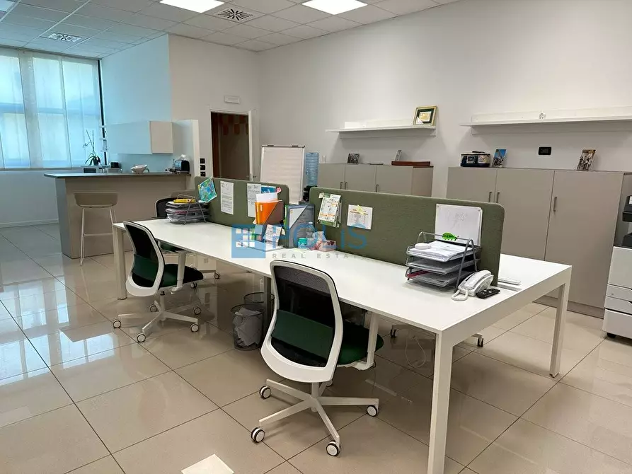 Immagine 3 di Ufficio in affitto  in VIA POLA a Torri Di Quartesolo