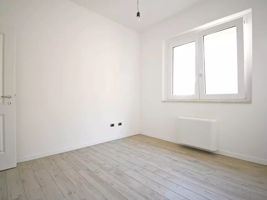 Immagine 11 di Ufficio in affitto  in Via Antonio Lo Frasso a Cagliari