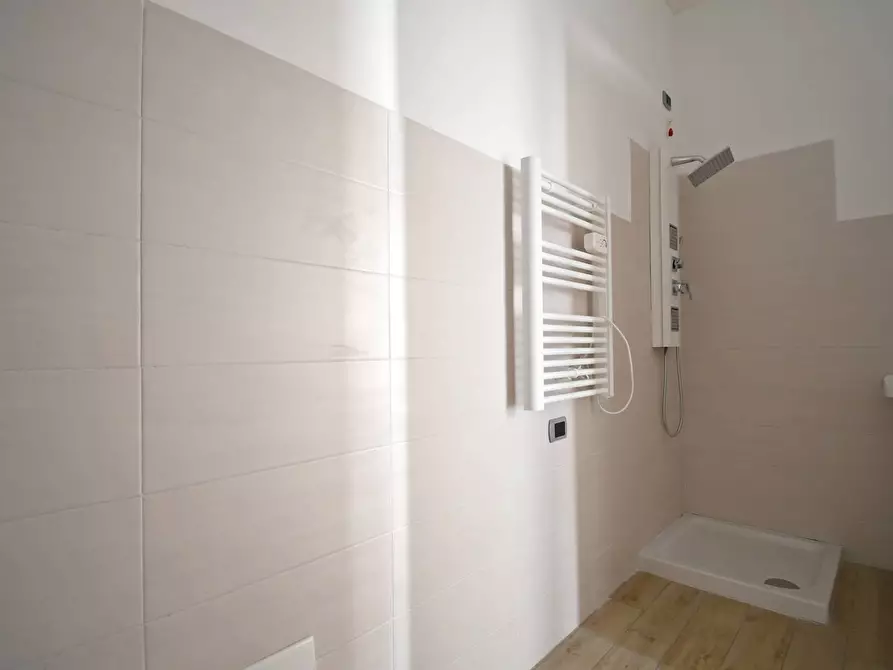 Immagine 18 di Ufficio in affitto  in Via Antonio Lo Frasso a Cagliari