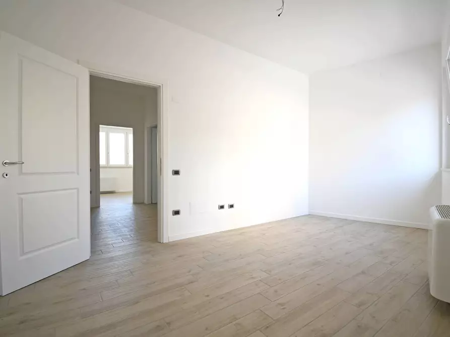 Immagine 11 di Ufficio in affitto  in Via Antonio Lo Frasso a Cagliari