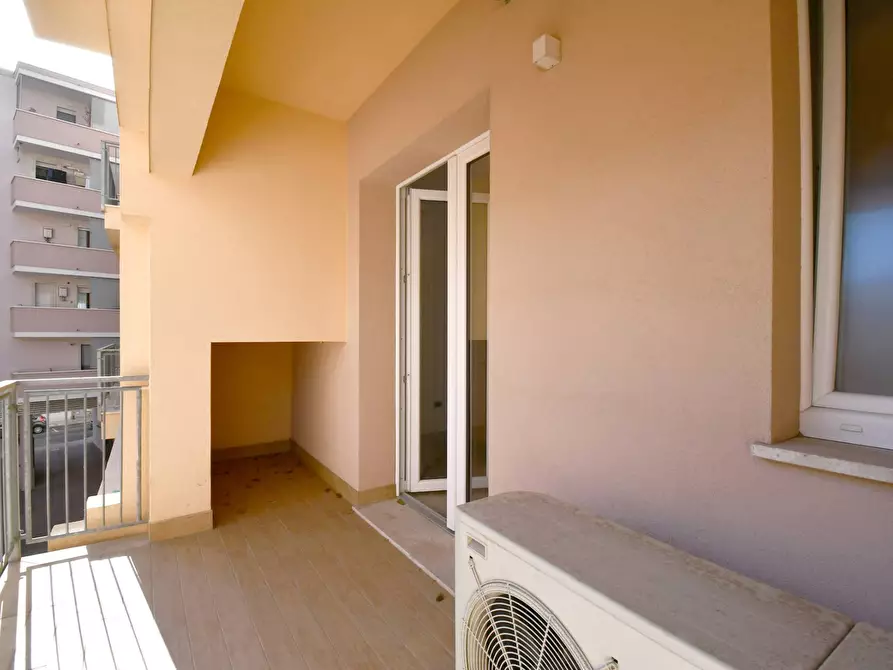 Immagine 4 di Ufficio in affitto  in Via Antonio Lo Frasso a Cagliari