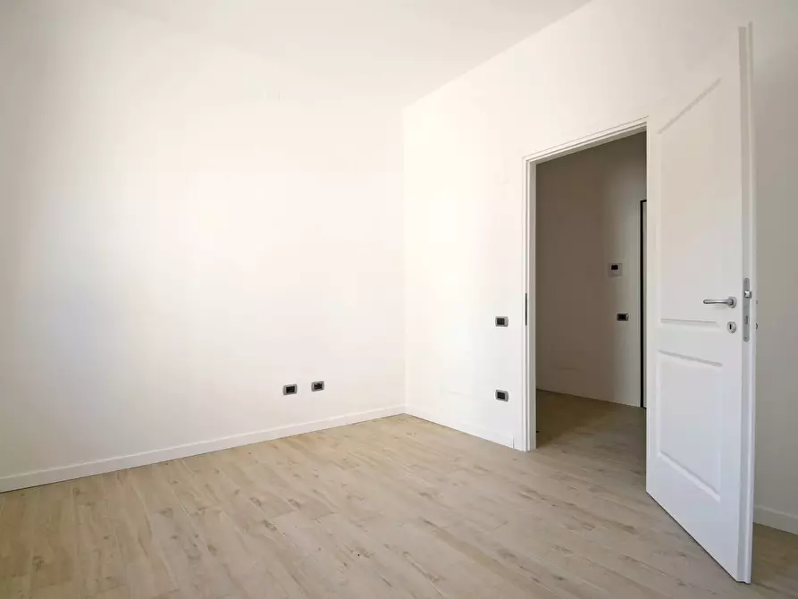 Immagine 10 di Ufficio in affitto  in Via Antonio Lo Frasso a Cagliari