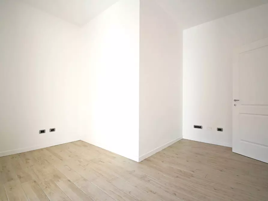 Immagine 18 di Ufficio in affitto  in Via Antonio Lo Frasso a Cagliari