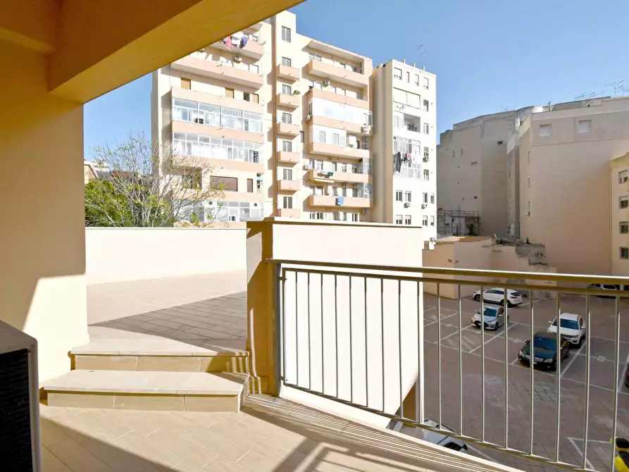 Immagine 21 di Ufficio in affitto  in Via Antonio Lo Frasso a Cagliari