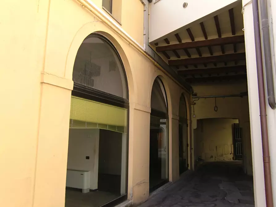 Immagine 7 di Ufficio in vendita  in Via da palestrina a Firenze