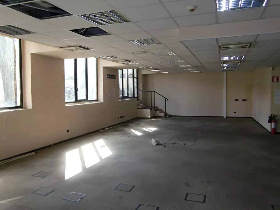 Immagine 11 di Ufficio in vendita  in Via da palestrina a Firenze