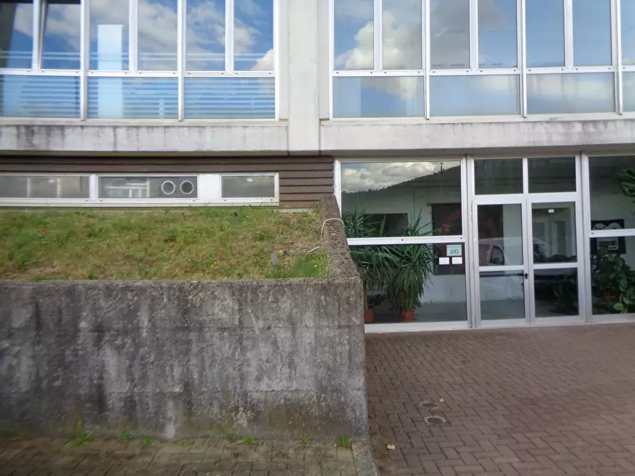 Immagine 9 di Magazzino in vendita  in Via di Compiobbi a Bagno A Ripoli