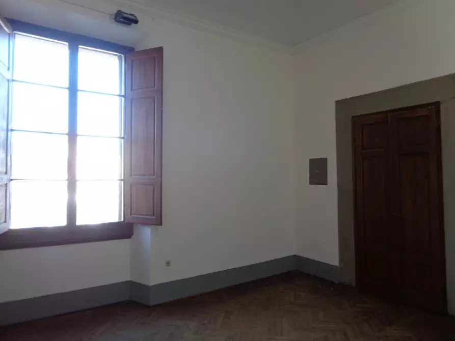 Immagine 12 di Ufficio in affitto  in Piazza Santissima annunziata a Firenze
