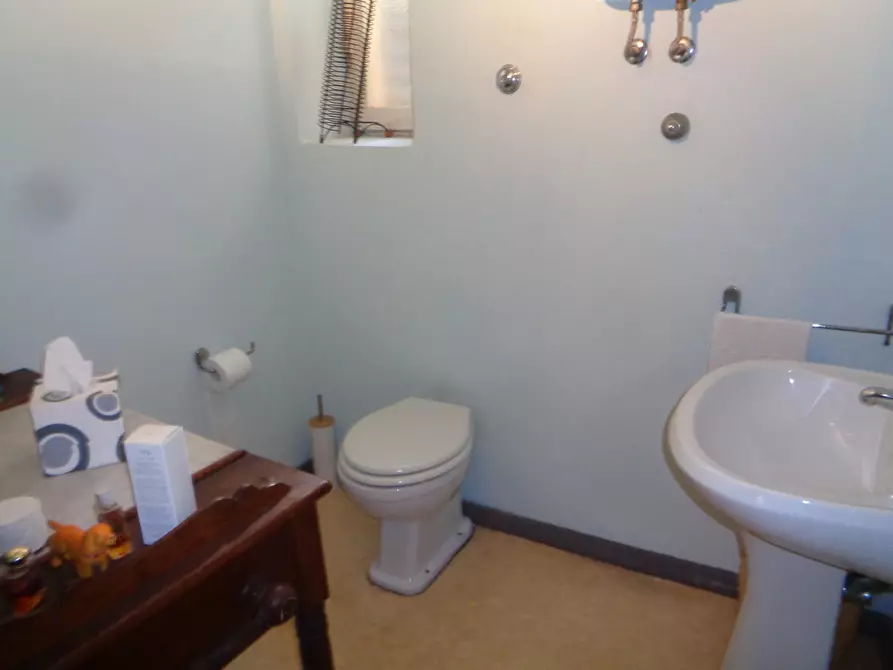 Immagine 20 di Ufficio in affitto  in Piazza Santissima annunziata a Firenze