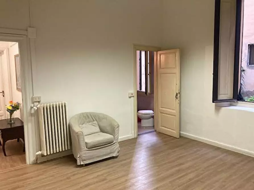 Immagine 1 di Ufficio in affitto  in Via Puccinotti a Firenze