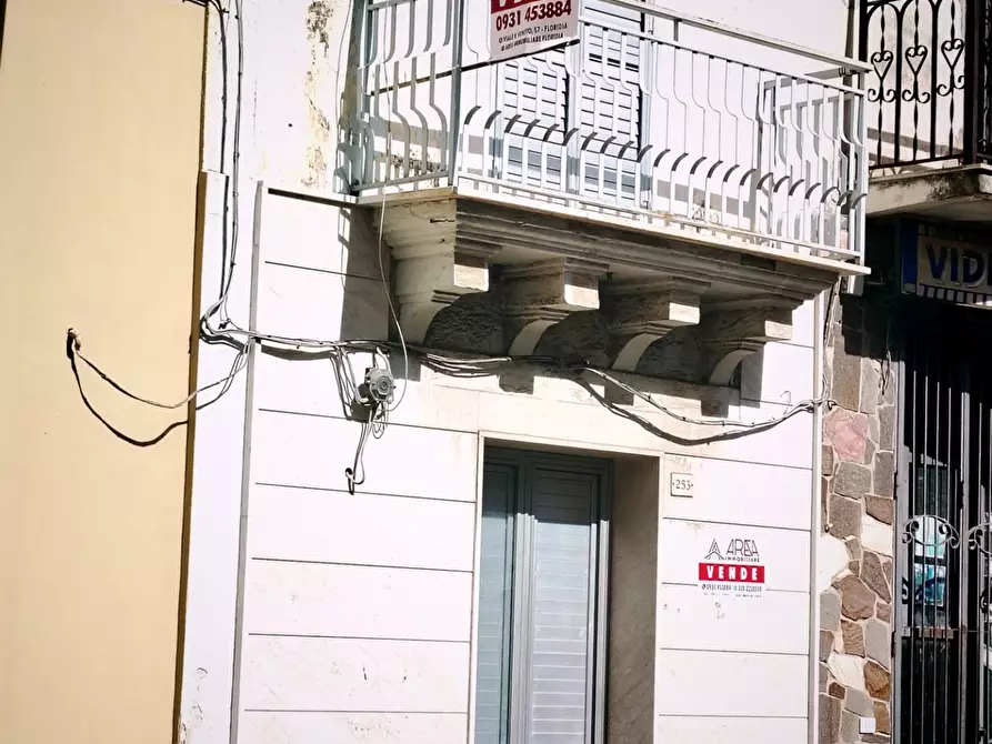 Immagine 4 di Casa indipendente in vendita  in CORSO VITTORIO EMANUELE a Floridia