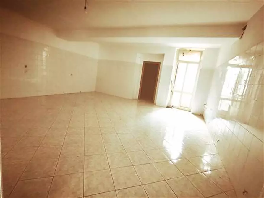 Immagine 4 di Attività commerciale in affitto  in CORSO VITTORIO EMANUELE a Floridia