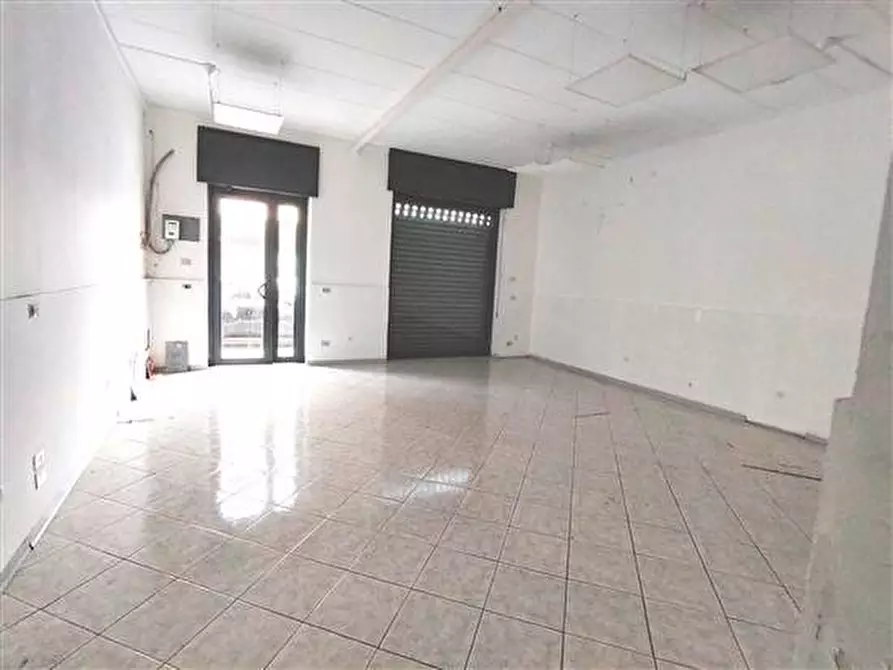 Immagine 6 di Attività commerciale in affitto  in CORSO VITTORIO EMANUELE a Floridia