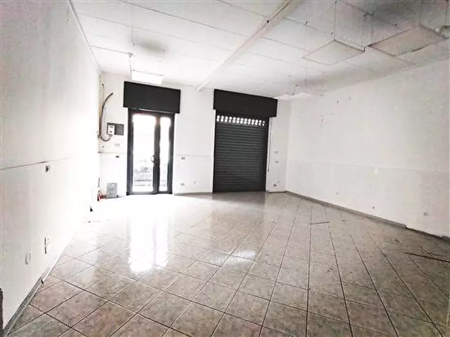 Immagine 2 di Attività commerciale in affitto  in CORSO VITTORIO EMANUELE a Floridia