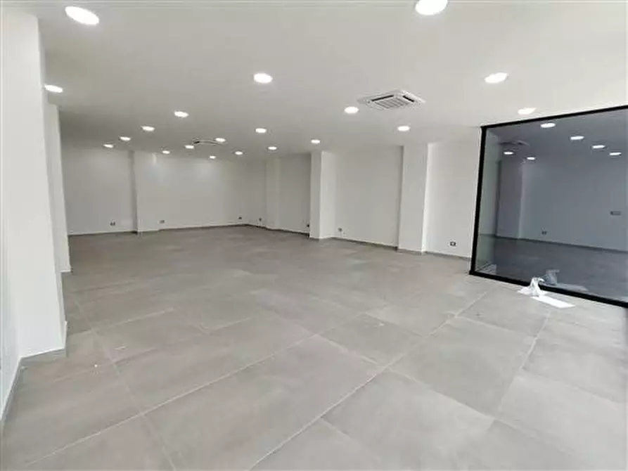 Immagine 2 di Attività commerciale in affitto  in PIO LA TORRE a Floridia