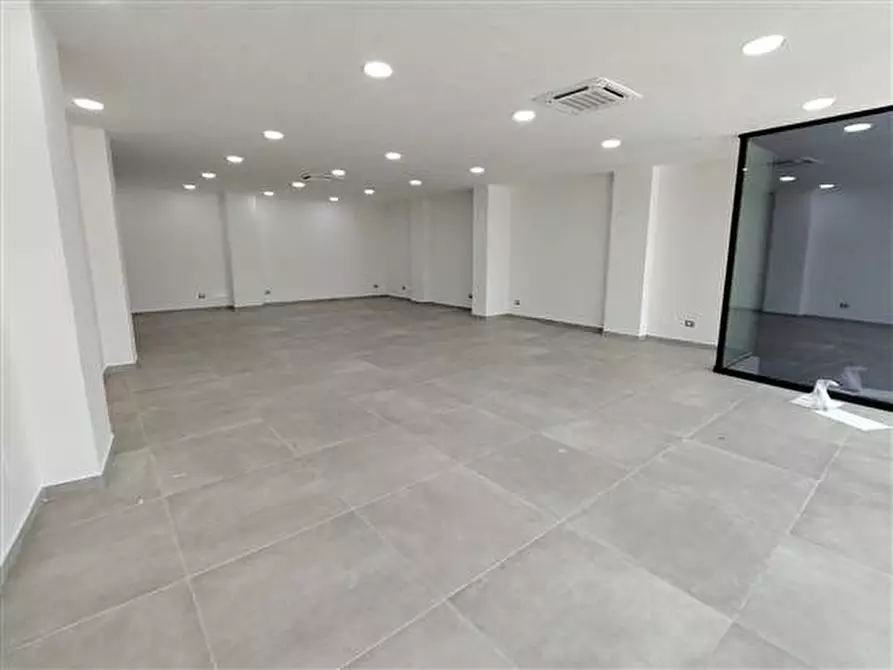 Immagine 6 di Attività commerciale in affitto  in PIO LA TORRE a Floridia