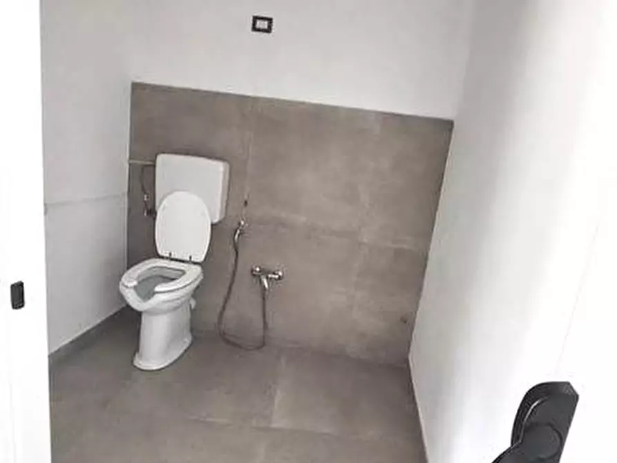 Immagine 8 di Attività commerciale in affitto  in PIO LA TORRE a Floridia