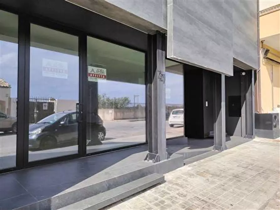 Immagine 10 di Attività commerciale in affitto  in PIO LA TORRE a Floridia