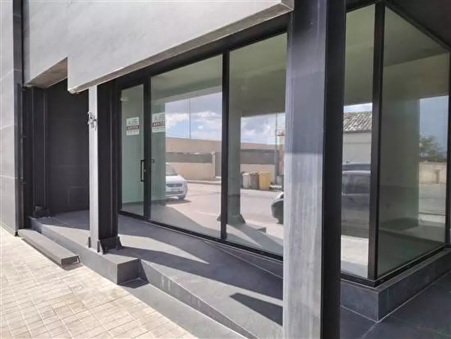 Immagine 12 di Attività commerciale in affitto  in PIO LA TORRE a Floridia