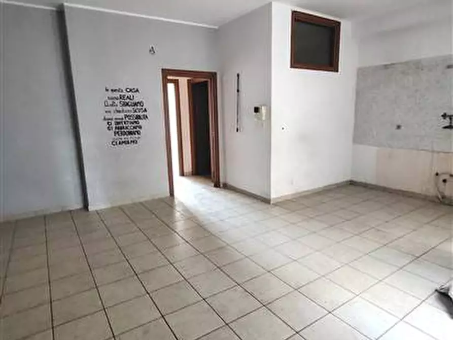 Immagine 3 di Appartamento in vendita  in VIALE VITTORIO VENETO a Floridia