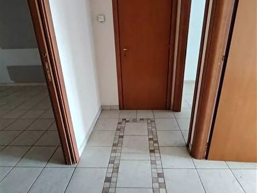 Immagine 10 di Appartamento in vendita  in VIALE VITTORIO VENETO a Floridia