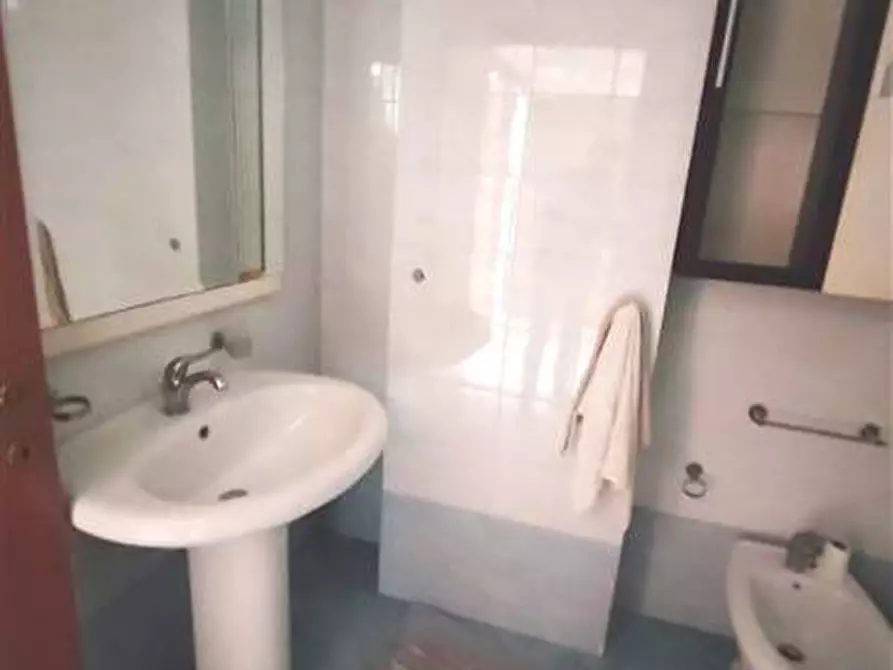 Immagine 17 di Appartamento in vendita  in VIALE VITTORIO VENETO a Floridia