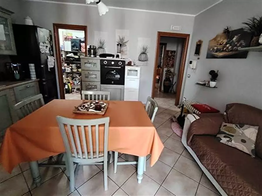 Immagine 26 di Appartamento in affitto  a Floridia