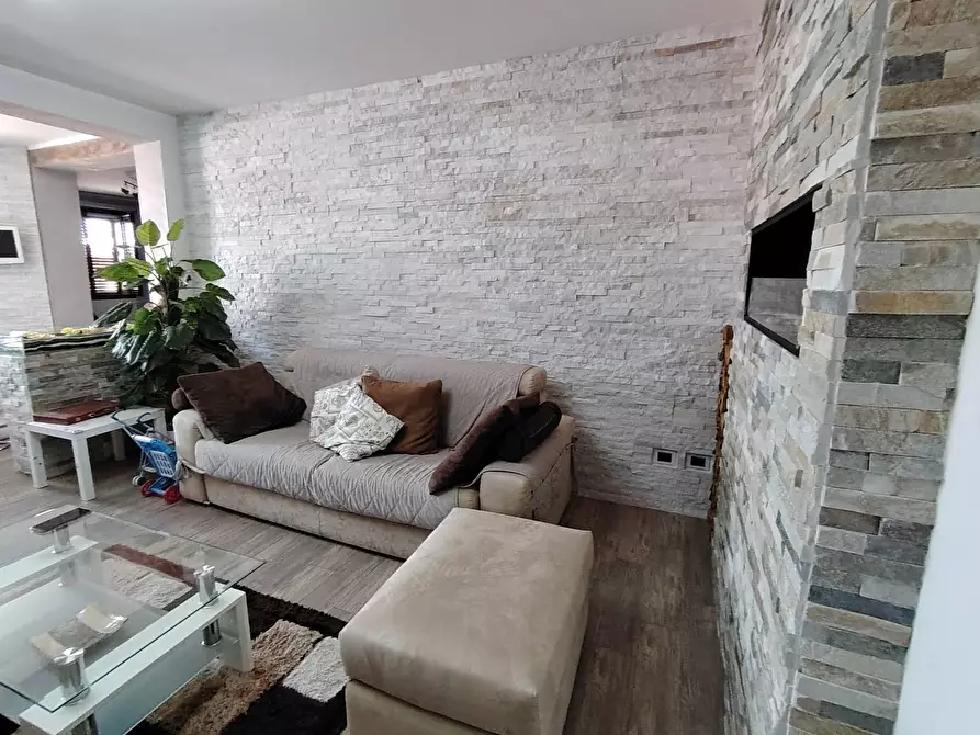 Immagine 8 di Appartamento in vendita  a Floridia