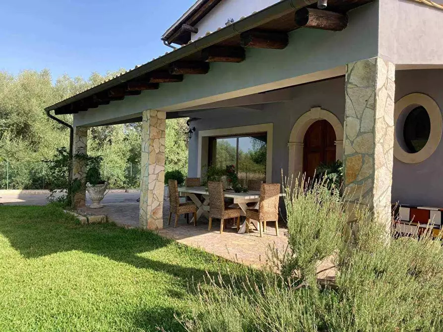 Immagine 3 di Villa in vendita  a Siracusa