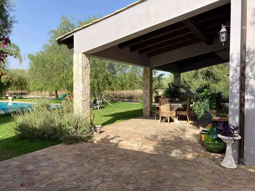 Immagine 4 di Villa in vendita  a Siracusa