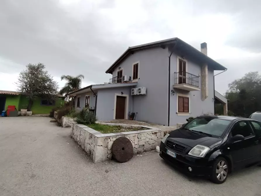 Immagine 6 di Villa in vendita  a Siracusa